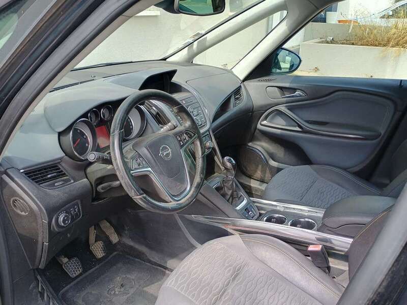 Image 3/4