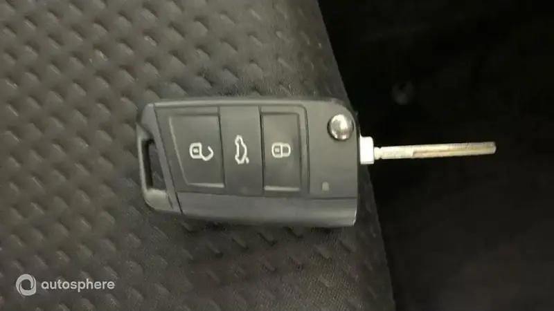 Image 2/4