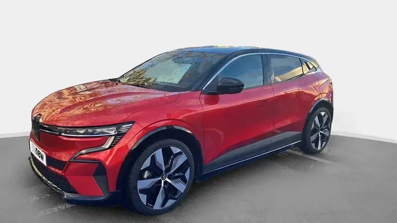 Rouge Utilisé 2022 Renault Mégane Techno Berline | 23 990 € (Prix juste) - Image 1/4