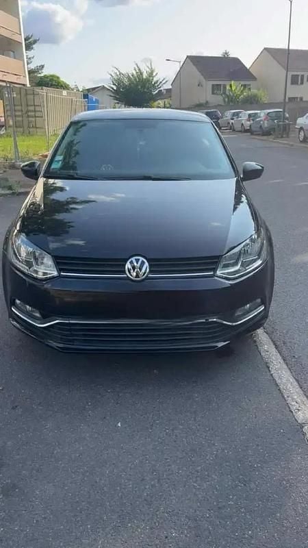 Utilisé 2015 VW Polo Berline | 7 000 € (Prix assez cher) - Image 1/4