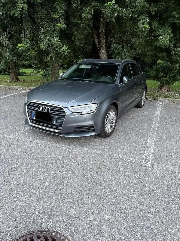 Utilisé 2017 Audi A3 Sportback Business Berline | 11 600 € (Prix assez cher) - Image 1/4