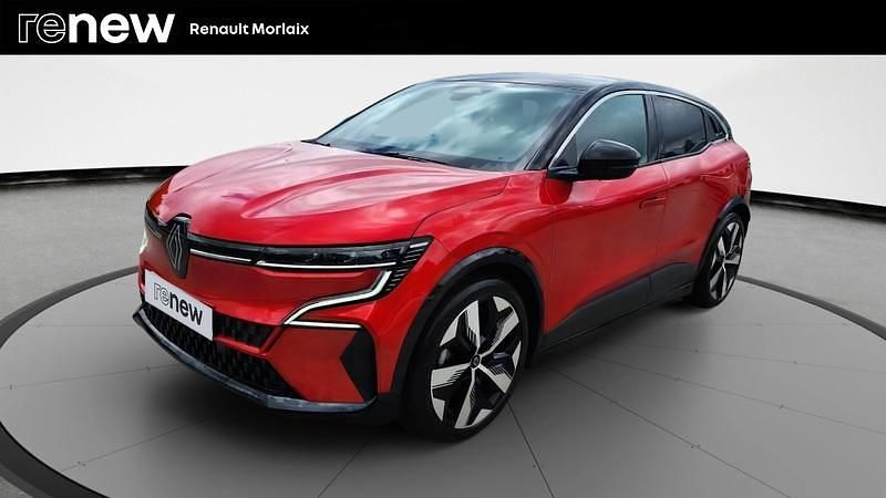 Rouge Utilisé 2022 Renault Mégane Techno Berline | 22 490 € (Prix juste) - Image 1/4