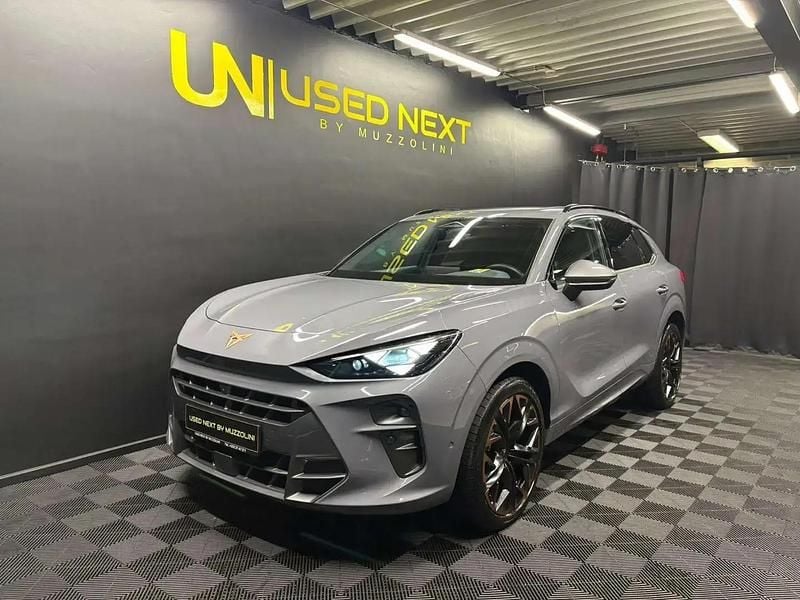 Gris Utilisé 2024 Cupra Terramar SUV | 44 092 € - Image 1/4