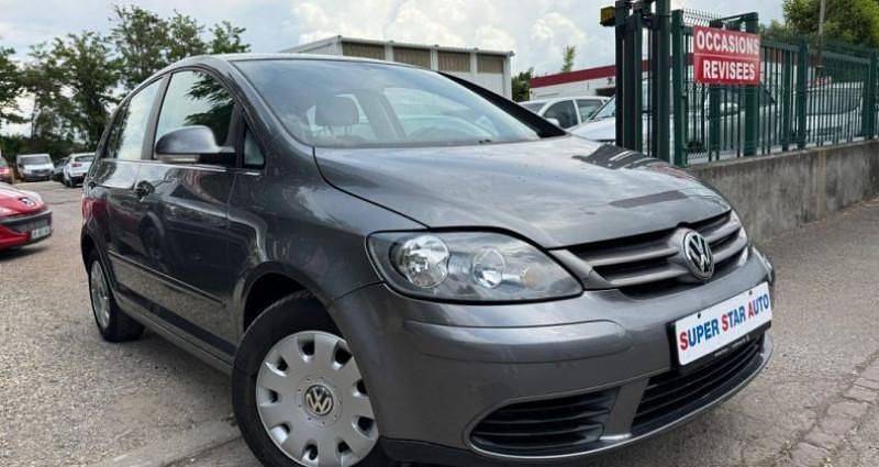 Gris Occasion 2005 VW Golf Berline | 4 990 € (Prix juste) - Image 1/4