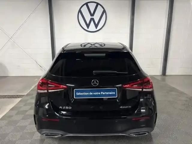 Occasion Mercedes A250 AMG line 224 ch (164 kW) 2019 Noir cosmos métallisé Berline