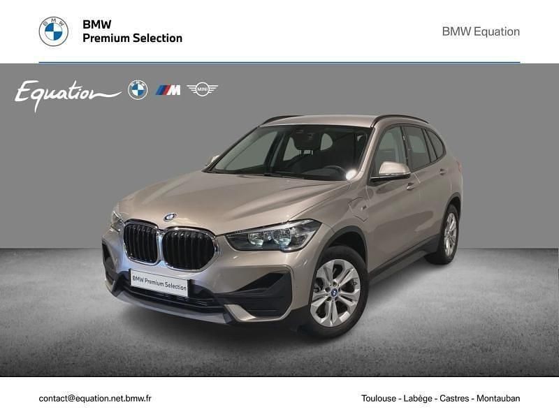 Cashmere silver Utilisé 2022 BMW X1 Sport Line SUV | 29 490 € (Super prix) - Image 1/4