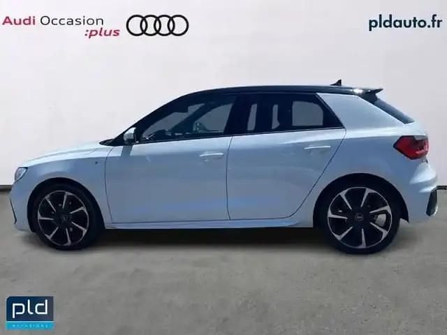 Occasion Audi A1 Sportback S-Line 150 ch (110 kW) 2024 Blanc glacier métallisé noir mythe métallisé Citadine