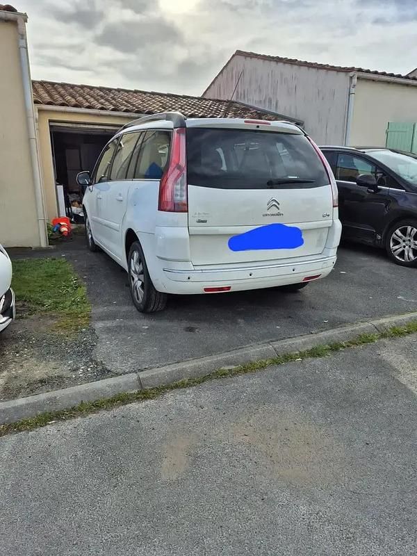 Image 2/4