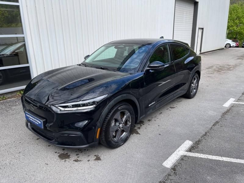 Noir Utilisé 2023 Ford Mustang Mach-E Extended Range SUV | 34 999 € (Prix juste) - Image 1/4