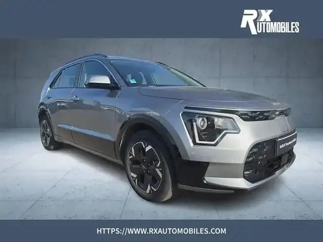 Gris Occasion 2023 Kia e-Niro SUV | 29 480 € (Prix assez cher) - Image 1/4