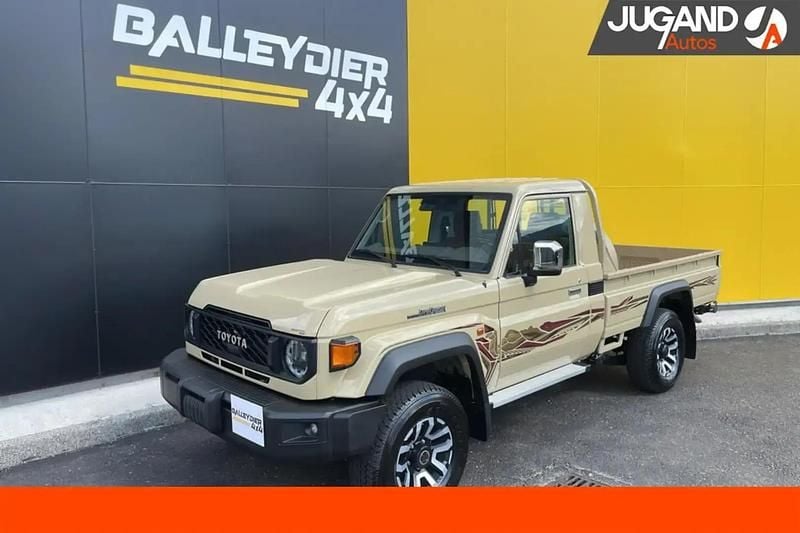 Beige Nouvelle 2025 Toyota Land Cruiser SUV | 84 980 € - Image 1/4