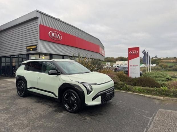 Vert Utilisé 2024 Kia EV3 2 SUV | 38 880 € (Prix juste) - Image 1/4