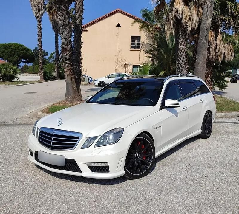 Blanc Utilisé 2012 Mercedes E63 AMG AMG Break | 36 990 € - Image 1/4