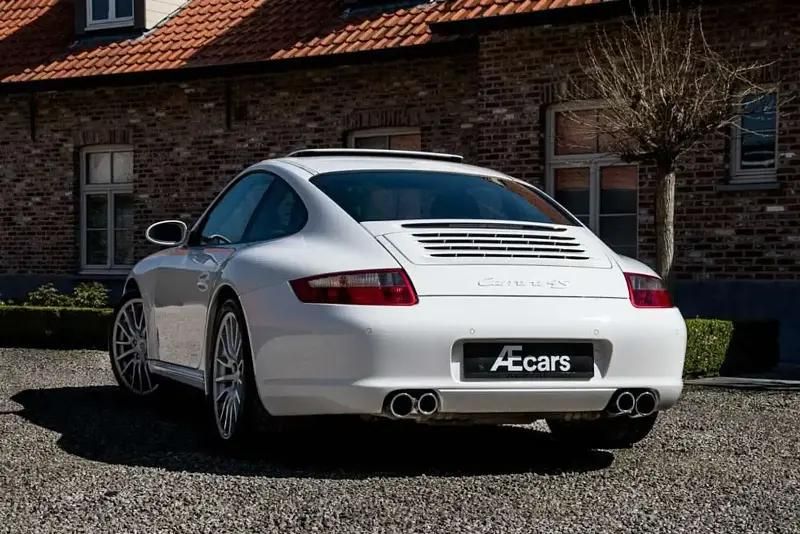 Blanc Utilisé 2007 Porsche 911 Carrera 4S Sport Coupé | 69 950 € (Prix cher) - Image 1/4