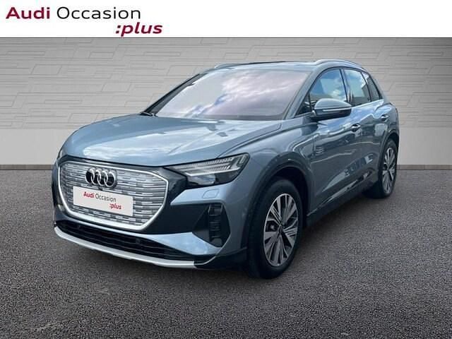 Bleu geyser métallisé Nouvelle 2024 Audi Q4 e-tron Business SUV | 65 990 € (Prix cher) - Image 1/4