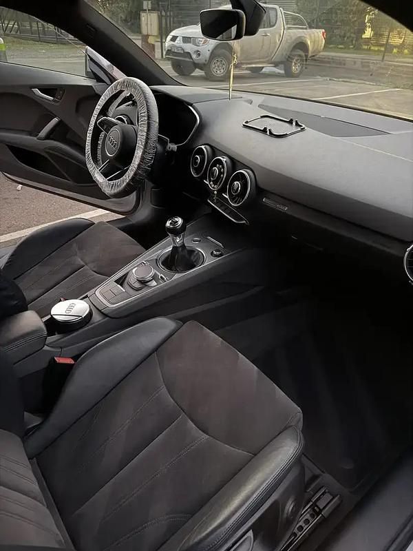 Image 2/4