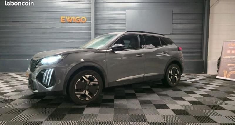 Gris Utilisé 2024 Peugeot 2008 Allure SUV | 17 490 € (Super prix) - Image 1/4