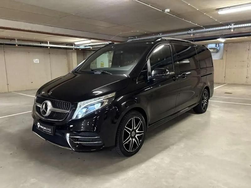 Noir Occasion 2020 Mercedes V300 AMG line Monospace | 51 400 € - Image 1/4
