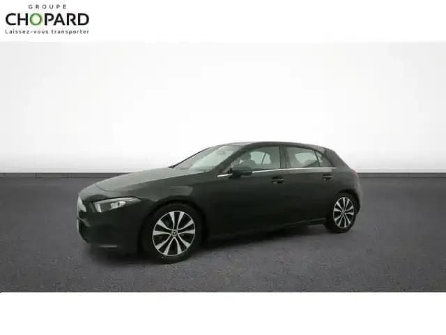 Occasion Mercedes A180 2022 Noir cosmos métallisé Berline