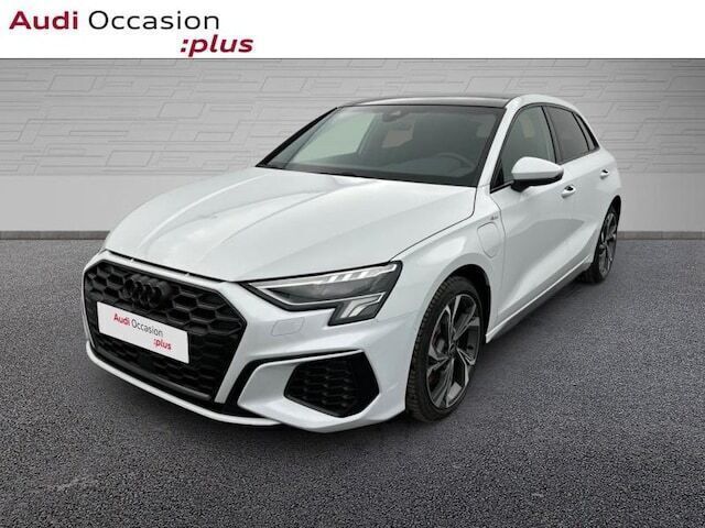 Blanc glacier métallisé Utilisé 2024 Audi A3 Sportback e-tron Competition Berline | 40 900 € (Prix cher) - Image 1/4
