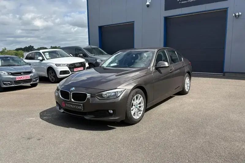 Brun Utilisé 2012 BMW 318 Berline | 10 990 € - Image 1/4