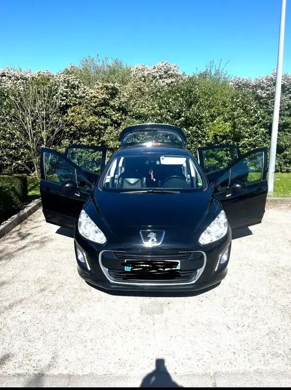 Utilisé 2012 Peugeot 308 Style Berline | 4 250 € (Prix juste) - Image 1/4