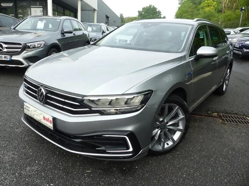 Bronze Occasion 2021 VW Passat GTE Break | 23 990 € (Prix juste) - Image 1/4