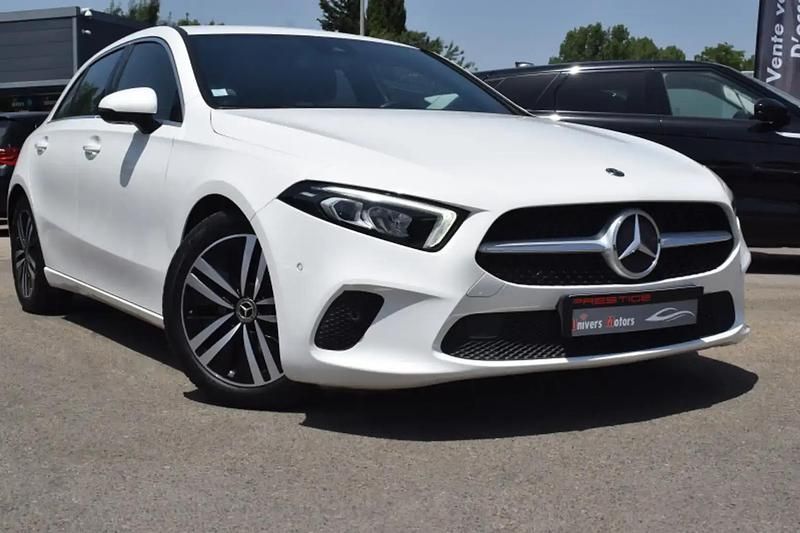 Blanc Utilisé 2019 Mercedes A180 Business Berline | 17 400 € (Bon prix) - Image 1/4