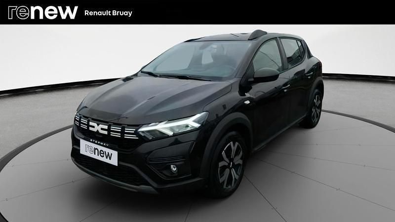 Noir Utilisé 2024 Dacia Sandero Expression Citadine | 15 490 € (Prix juste) - Image 1/4