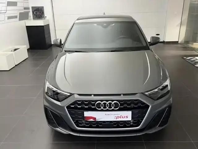Occasion Audi A1 Sportback S-Line 116 ch (85 kW) 2025 Gris chronos métallisé Citadine