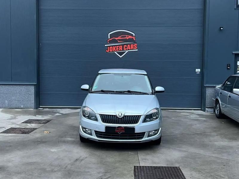 Gris Occasion 2015 Skoda Fabia Berline | 4 250 € - Image 1/4