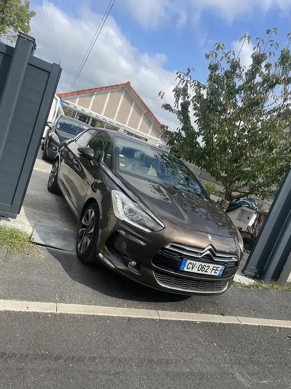 Utilisé 2013 Citroën DS5 Sport Chic Citadine | 8 290 € (Prix juste) - Image 1/4