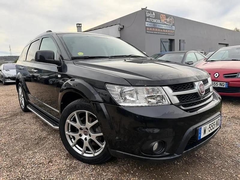 Noir Occasion 2013 Fiat Freemont Basis SUV | 9 999 € - Image 1/4