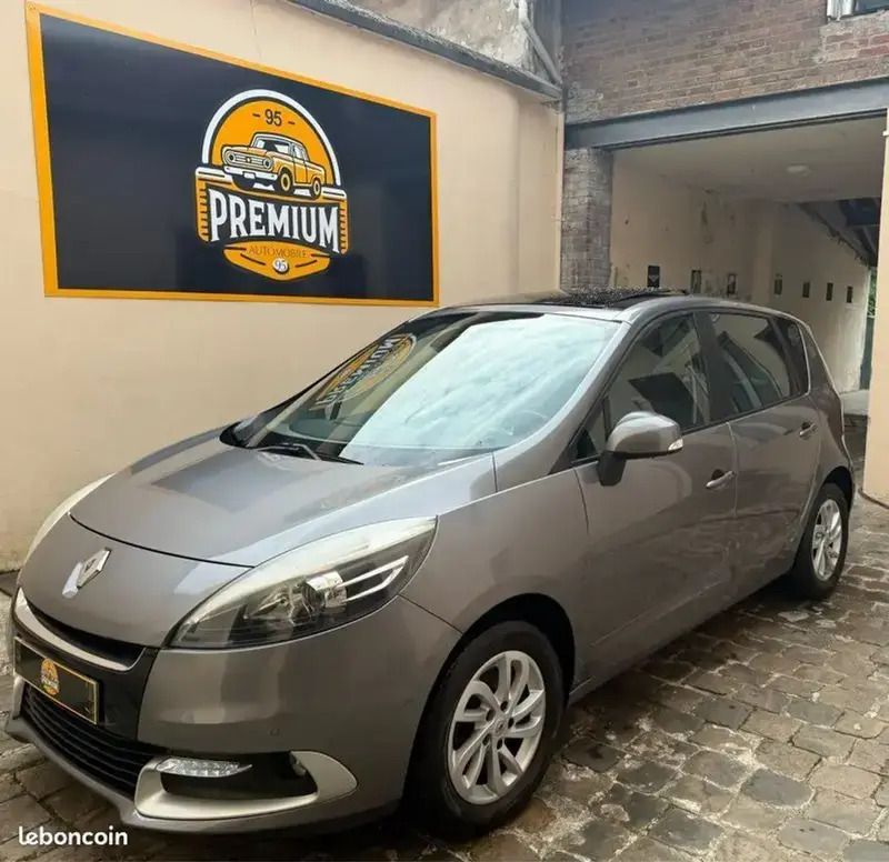 Gris Utilisé 2013 Renault Scénic III Monospace | 5 990 € (Bon prix) - Image 1/4