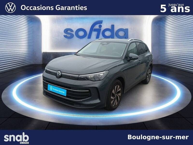 Gris Utilisé 2024 VW Tiguan Edition SUV | 44 900 € (Prix cher) - Image 1/3