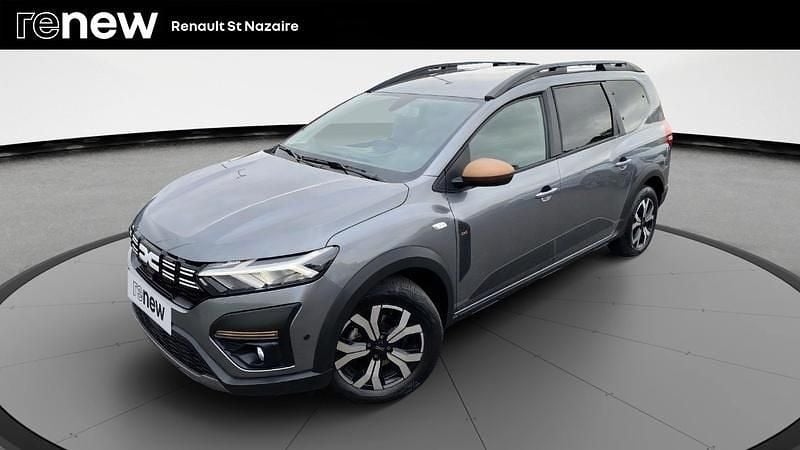 Gris Utilisé 2024 Dacia Jogger Extreme Break | 21 990 € (Prix assez cher) - Image 1/4
