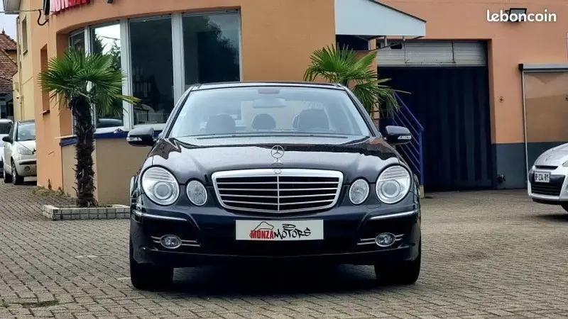 Noir Utilisé 2007 Mercedes E420 Avantgarde Edition Berline | 13 900 € - Image 1/4