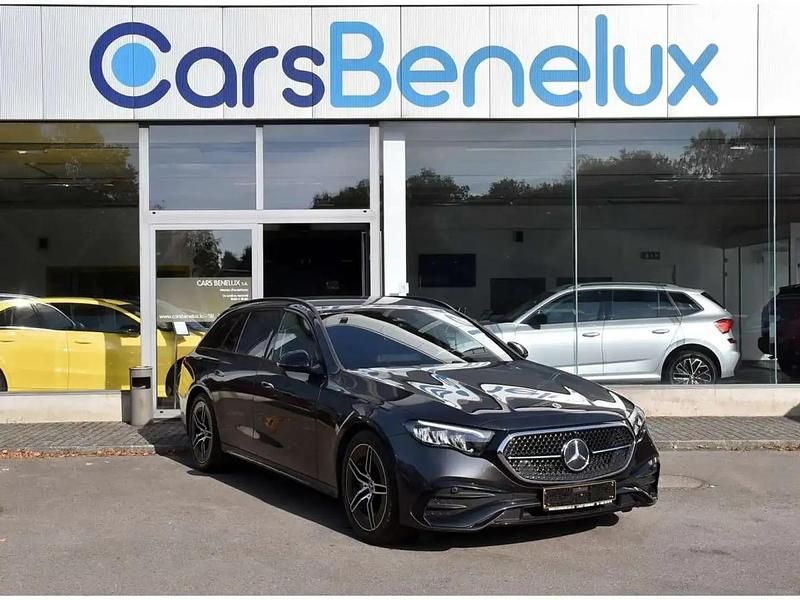 Gris Utilisé 2024 Mercedes E220 AMG line Break | 51 980 € (Bon prix) - Image 1/4