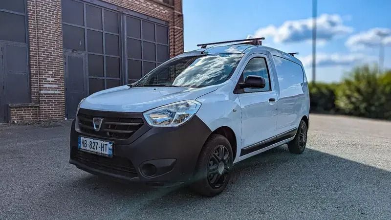 Blanc Occasion 2015 Dacia Dokker Monospace | 6 999 € - Image 1/4