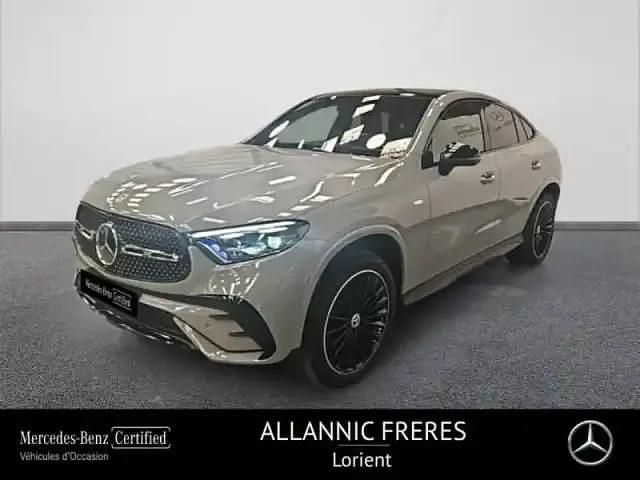 Gris alpin uni manufaktur Utilisé 2025 Mercedes GLC300 AMG line Plus Coupé | 100 900 € - Image 1/4