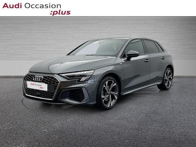 Gris daytona nacré Utilisé 2024 Audi A3 Sportback e-tron S-Line Berline | 36 922 € (Prix juste) - Image 1/4