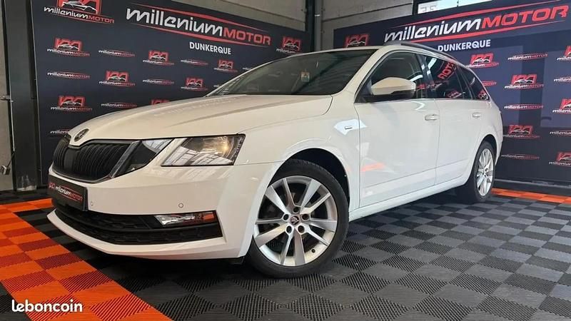 Blanc Utilisé 2019 Skoda Octavia Clever Break | 13 990 € (Prix juste) - Image 1/4
