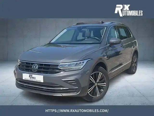 Gris dauphin Utilisé 2024 VW Tiguan SUV | 32 890 € (Super prix) - Image 1/4
