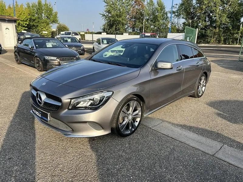 Gris Utilisé 2016 Mercedes CLA200 Break | 15 990 € - Image 1/4