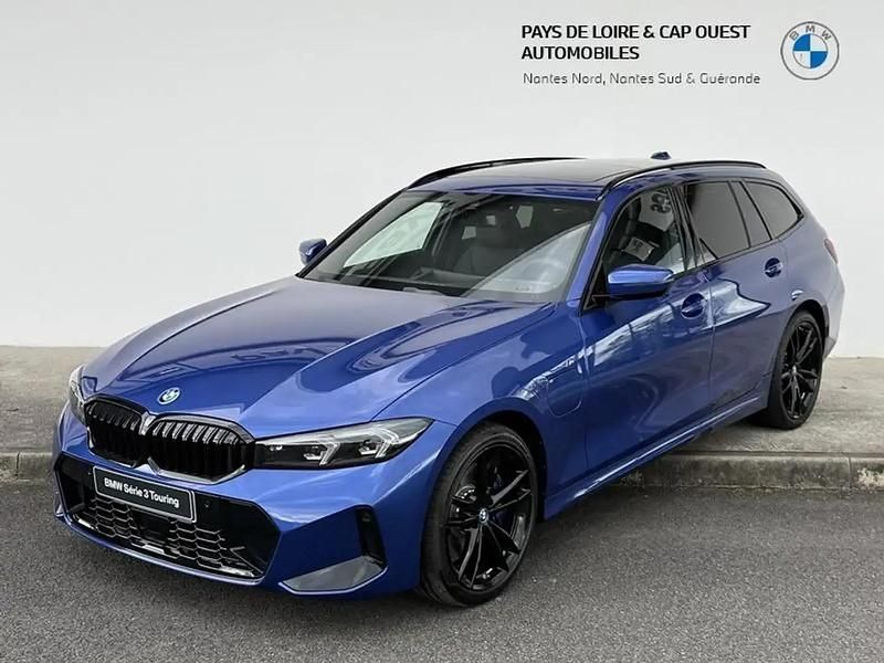 Bleu Utilisé 2025 BMW 330 M Sport Break | 69 900 € - Image 1/4