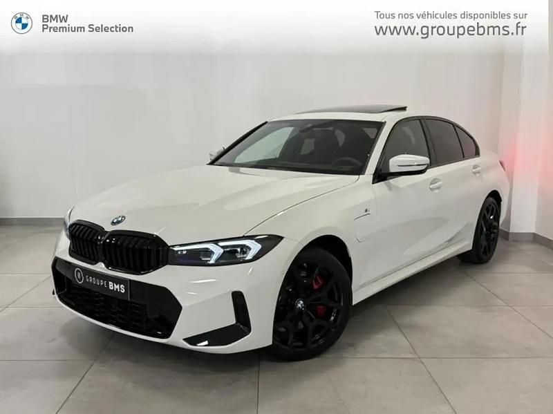 Blanc Utilisé 2025 BMW 330 M Sport Berline | 64 900 € - Image 1/4