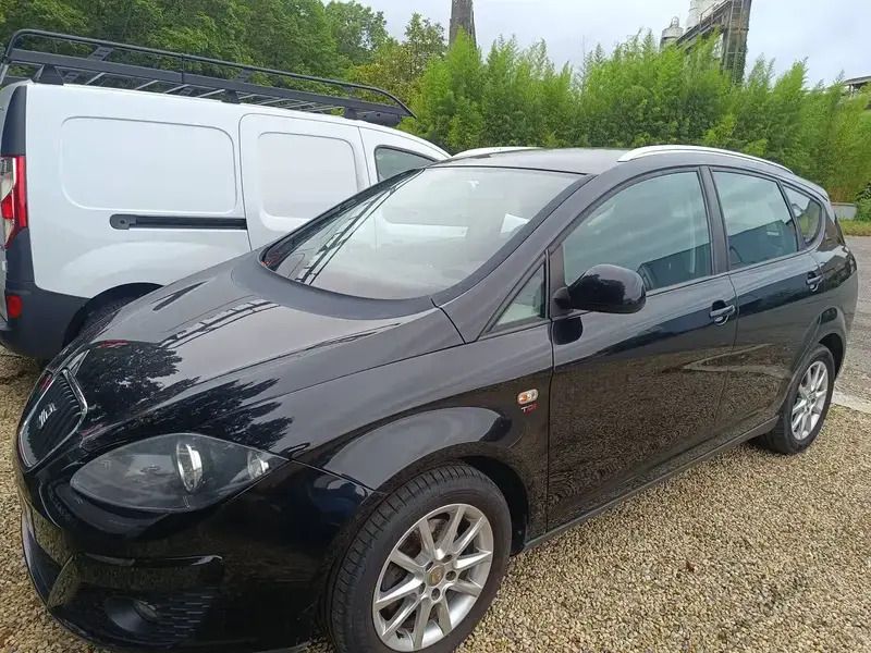 Noir Utilisé 2012 Seat Altea Monospace | 5 800 € - Image 1/4