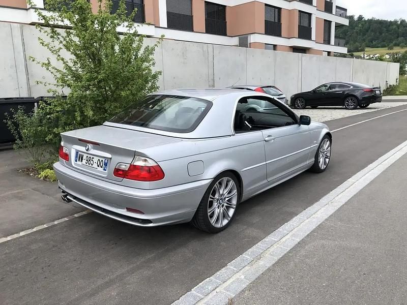 Gris Occasion 2001 BMW 330 Cabriolet Sport Line Cabriolet | 11 400 € - Image 1/4