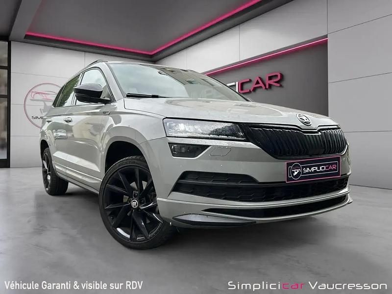 Gris Utilisé 2020 Skoda Karoq SportLine SUV | 24 990 € (Prix juste) - Image 1/4