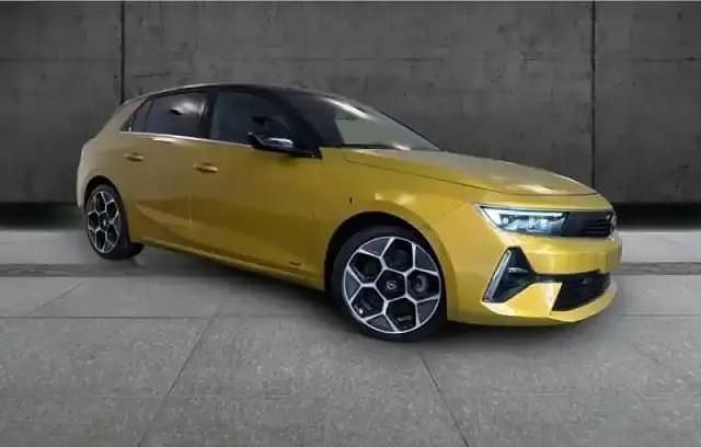 Occasion Opel Astra 136 ch (100 kW) 2025 Jaune kult Berline